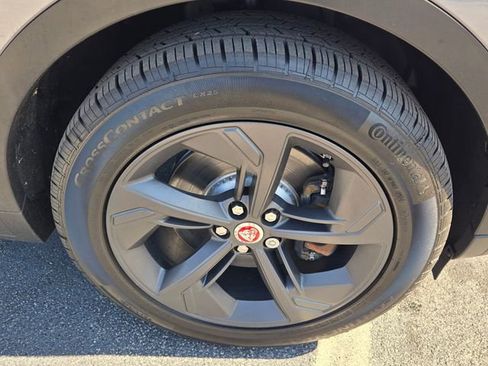 Used 2021 Jaguar E-PACE SE image 17