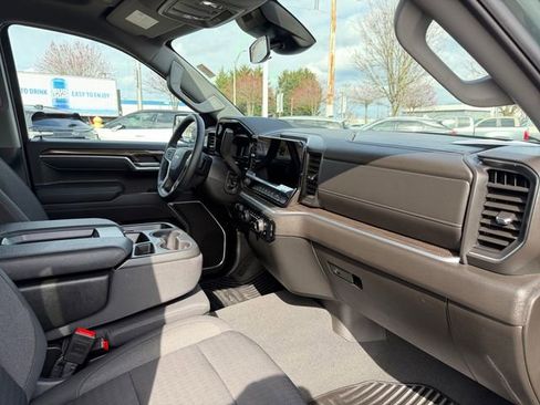 Used 2025 Chevrolet Silverado 1500 LT image 35