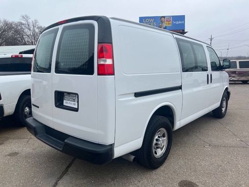 Used 2020 Chevrolet Express 2500 w/ Driver Convenience Package image 3