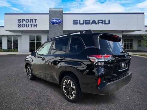 New 2025 Subaru Forester Premium image 5