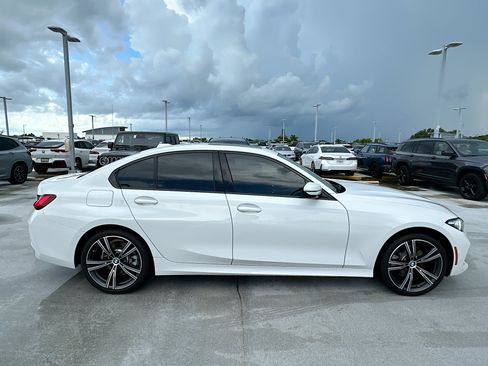 Used 2023 BMW 330i Sedan w/ Convenience Package RWD image 8