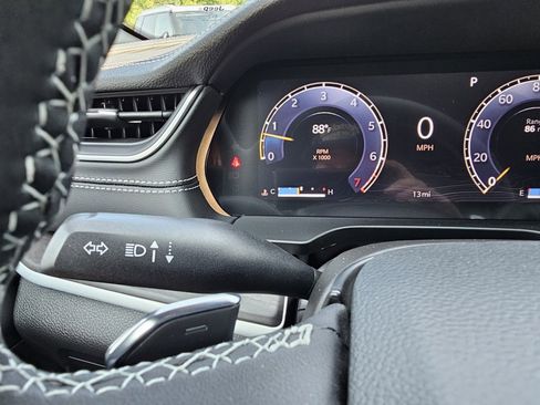 New 2025 Jeep Grand Cherokee Limited w/ Black Appearance Package image 22