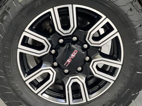 Used 2022 GMC Sierra 2500 AT4 w/ AT4 Preferred Package AWD/4WD image 74