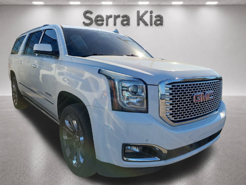 Used 2016 GMC Yukon XL Denali w/ Open Road Package AWD/4WD image 3