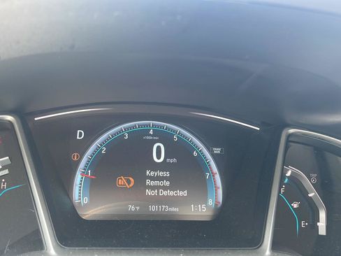 Used 2018 Honda Civic EX image 9