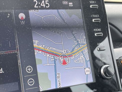 Used 2022 Toyota Camry XLE image 20