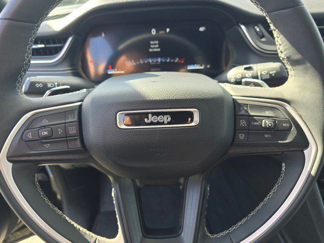 Used 2024 Jeep Grand Cherokee L Altitude AWD/4WD image 30