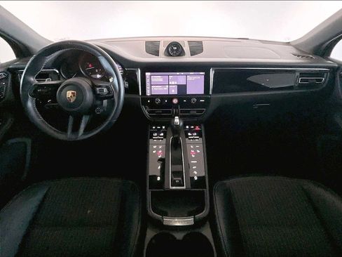 Used 2024 Porsche Macan Turbo image 17