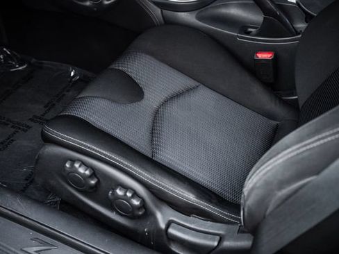 Used 2013 Nissan 370Z Coupe RWD image 49