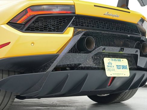 Used 2018 Lamborghini Huracan Performante image 65