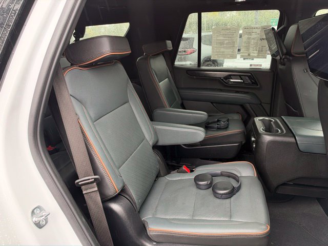 Used 2025 GMC Yukon AT4 w/ AT4 Premium Plus Package AWD/4WD image 15