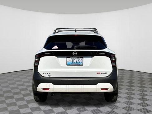 Certified 2026 Nissan Kicks SR w/ Cold Weather Package AWD/4WD image 5