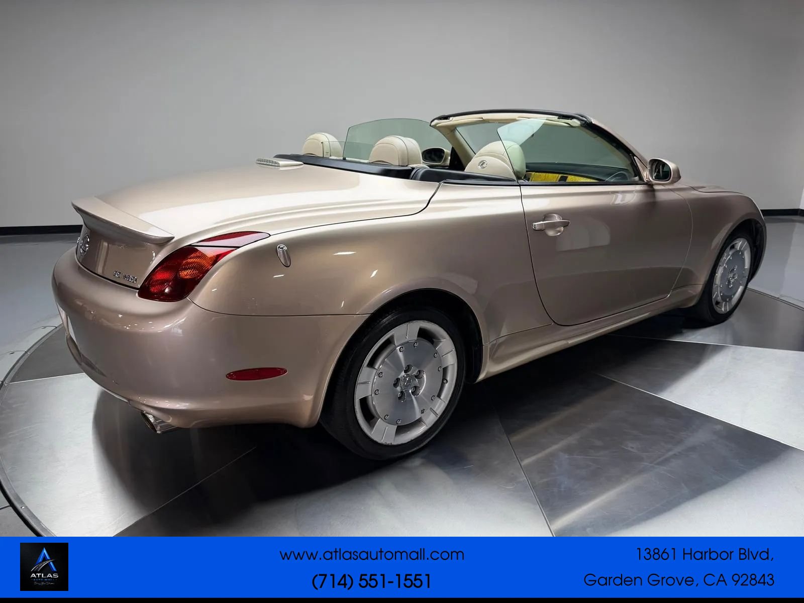 Used 2003 Lexus SC 430 Convertible RWD image 2