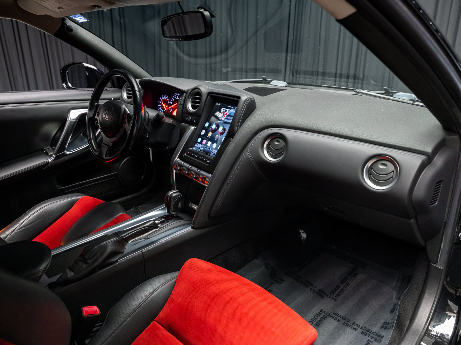 Used 2009 Nissan GT-R Premium AWD/4WD image 3