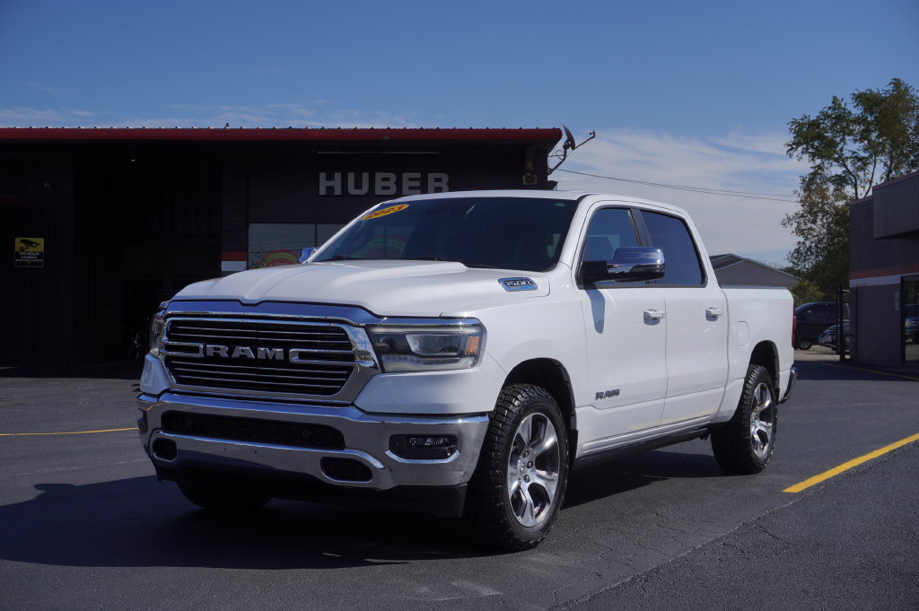 Used 2023 RAM 1500 Laramie AWD/4WD image 3