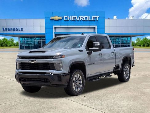Used 2024 Chevrolet Silverado 2500 Custom w/ Custom Value Package AWD/4WD image 2