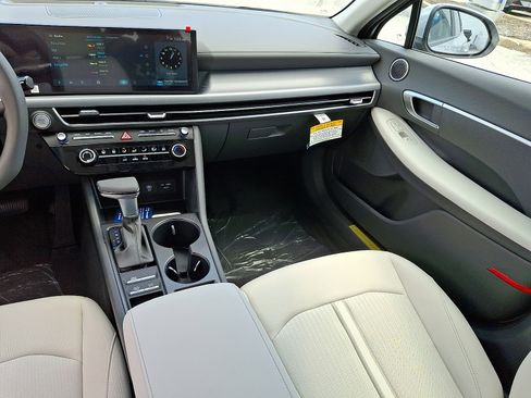 New 2026 Hyundai Sonata SE FWD image 11
