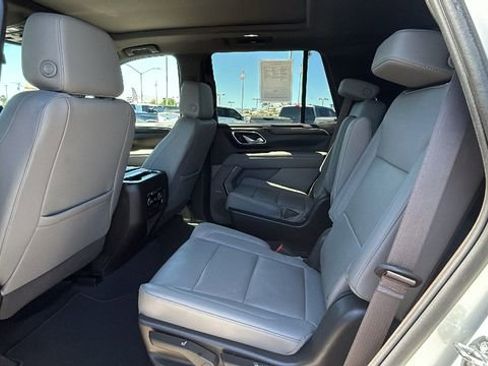 Used 2022 Chevrolet Tahoe LT w/ LT Signature Plus Package AWD/4WD image 16