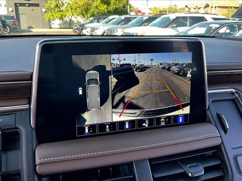 Used 2022 Chevrolet Suburban High Country w/ LPO, Illumination Package image 20