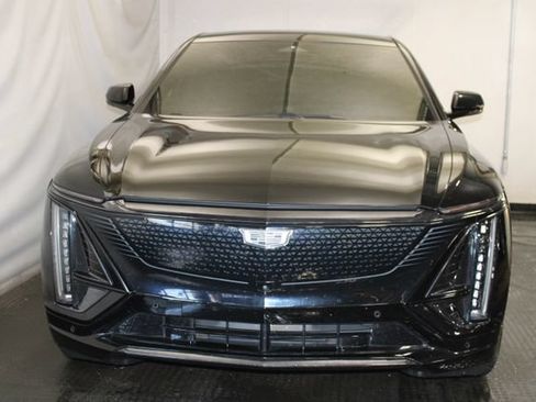 Used 2024 Cadillac Lyriq Sport AWD/4WD image 3