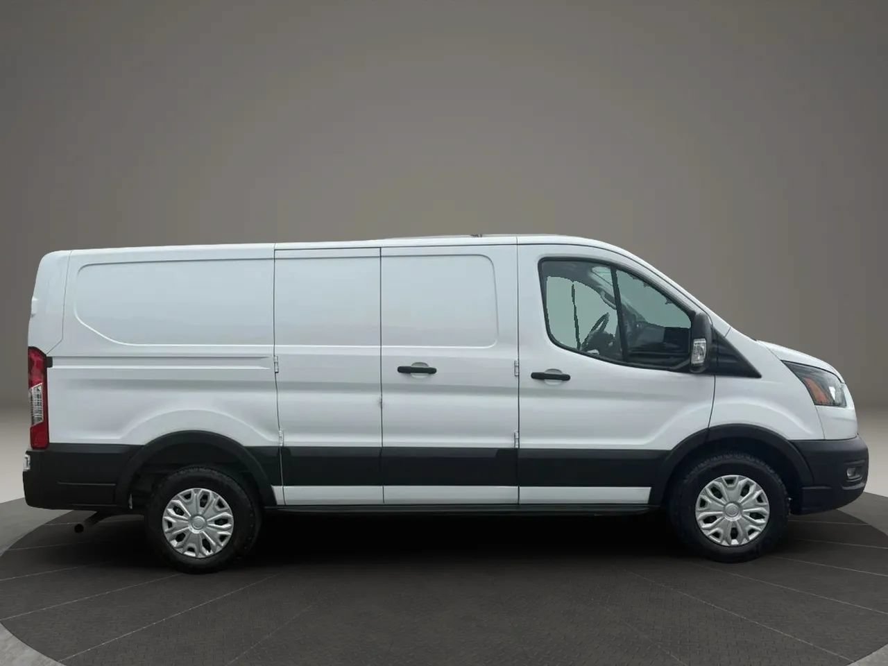 Used 2020 Ford Transit 250 Low Roof w/ Load Area Protection Package RWD image 3
