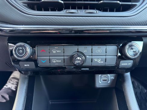 New 2026 Jeep Compass Latitude image 22