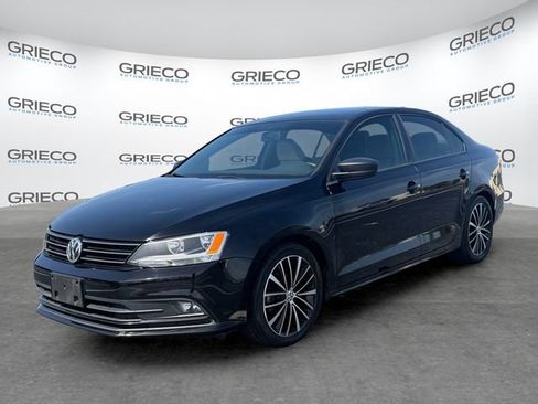 Used 2016 Volkswagen Jetta Sport FWD image 3