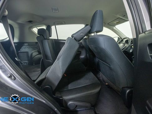 Used 2016 Toyota RAV4 LE FWD image 35