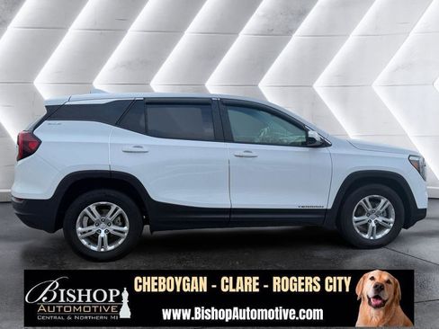 Used 2022 GMC Terrain SLE image 19