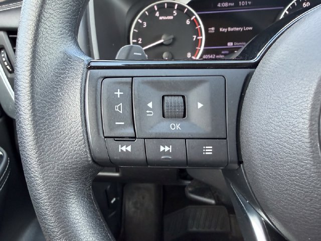 Used 2023 Nissan Rogue SV AWD/4WD image 18
