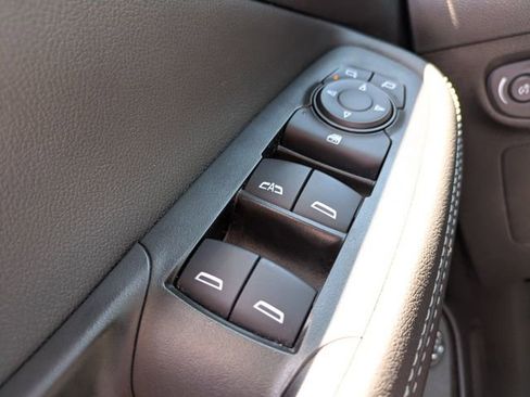 Used 2023 Buick Encore GX Select w/ Sport Touring Package FWD image 24