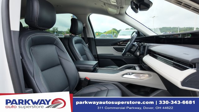 Certified 2025 Lincoln Nautilus Premier AWD/4WD image 18