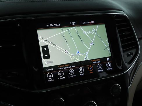 Used 2021 Jeep Grand Cherokee Overland image 13