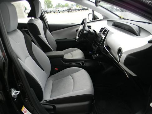 Used 2019 Toyota Prius LE AWD/4WD image 20