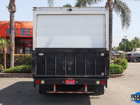 Used 2018 Ford E-350 and Econoline 350 Super Duty image 7