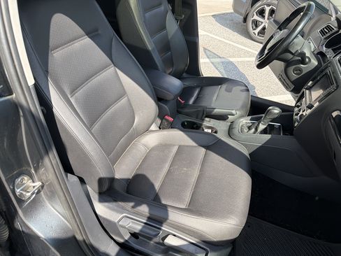 Used 2016 Volkswagen Jetta SEL FWD image 18