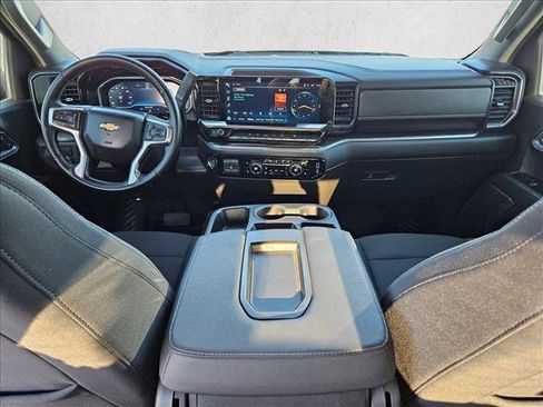 Used 2024 Chevrolet Silverado 1500 LT RWD image 18