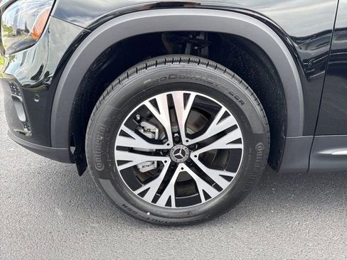 New 2025 Mercedes-Benz GLB 250 image 9