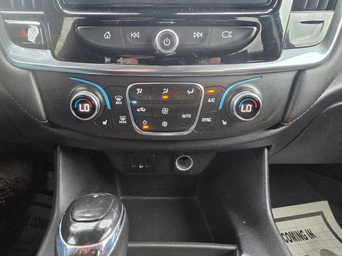 Used 2020 Chevrolet Traverse LT w/ LPO, Blackout Package image 22