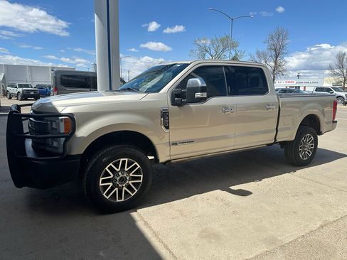 Used 2018 Ford F350 Platinum w/ Platinum Ultimate Package AWD/4WD image 1