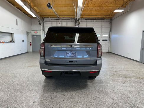 Used 2022 Chevrolet Suburban LT AWD/4WD image 7