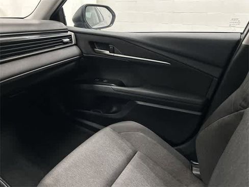 Used 2025 Toyota Camry LE image 13