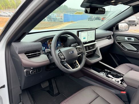 New 2026 Ford Explorer Platinum image 21
