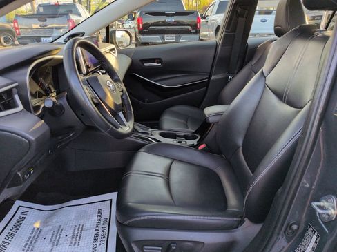 Used 2023 Toyota Corolla XLE image 9