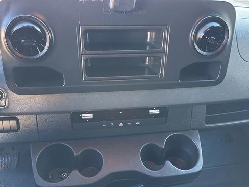 Used 2019 Mercedes-Benz Sprinter 144 Cargo image 17