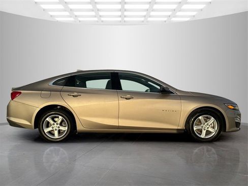 Used 2024 Chevrolet Malibu LT image 9