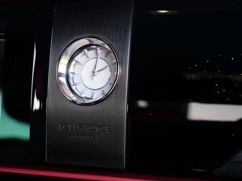 Used 2022 Rolls-Royce Ghost w/ Ghost Package image 13