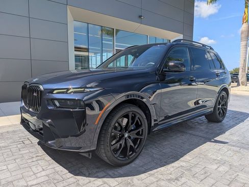 Used 2025 BMW X7 M60i AWD/4WD image 1