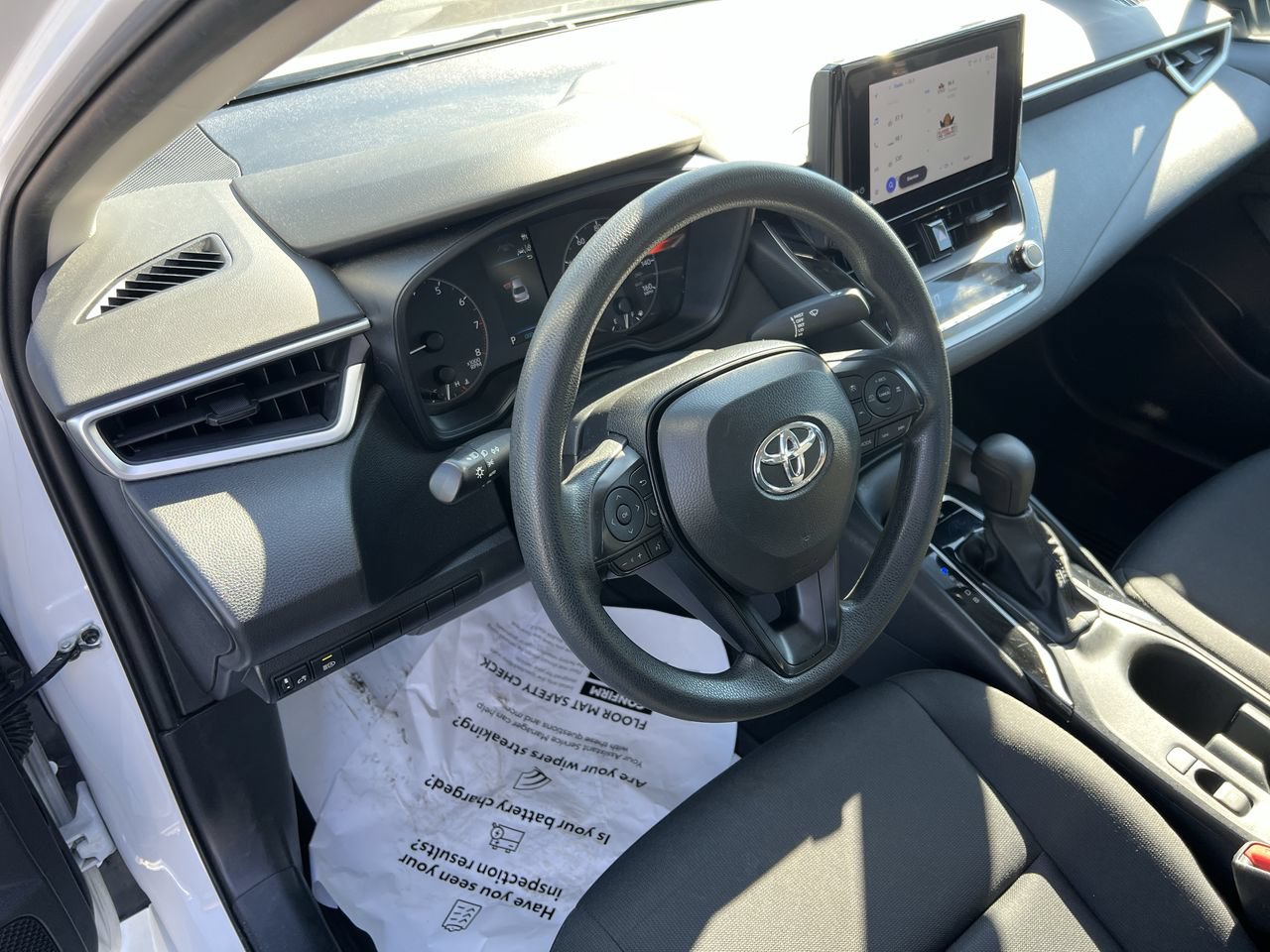 Used 2024 Toyota Corolla LE FWD image 18