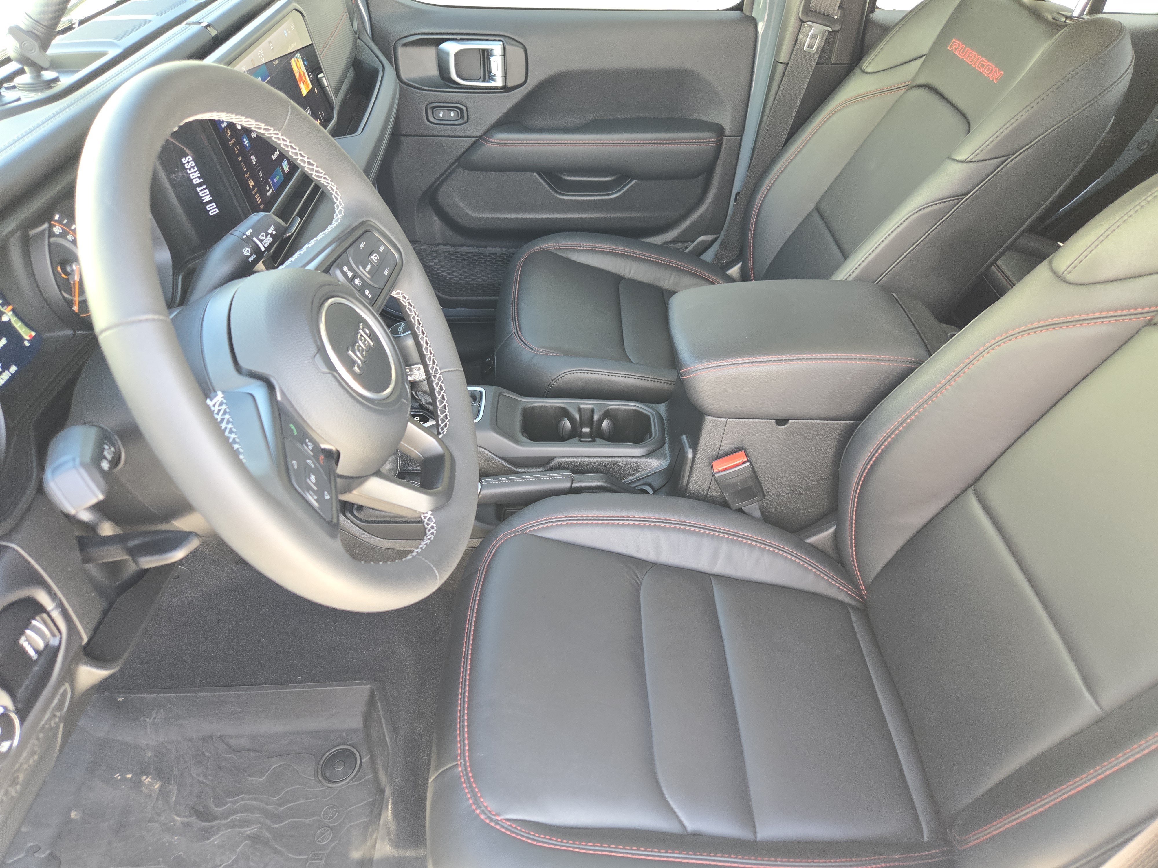 Used 2025 Jeep Gladiator Rubicon AWD/4WD image 15